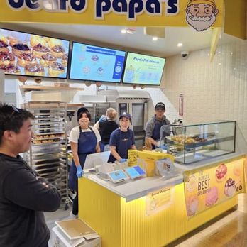 Beard Papa's Castro Valley - Castro valley marketplace. - Desserts Near Me - Castro Valley, California