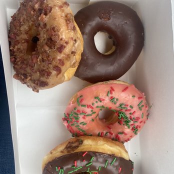 Ray's Donuts - Donuts Near Me - Buford, Georgia Ray's Donuts - Donuts Near Me - Buford, Georgia