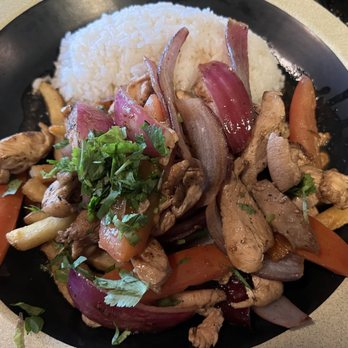Micas - Pollo Saltado. - Peruvian Near Me - Rancho Cucamonga, California