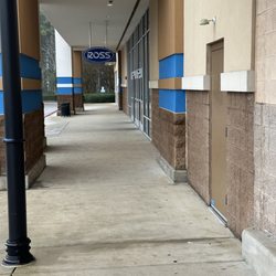 Ross Dress for Less - Outside