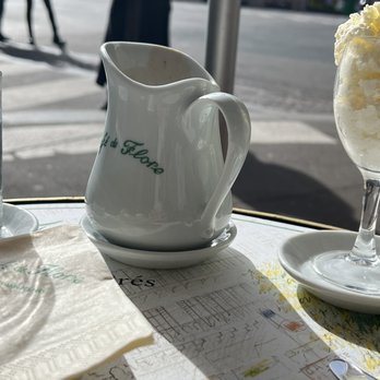 Café de Flore - Hot chocolate - Cafes Near Me - Paris, 75 Café de Flore - Hot chocolate - Cafes Near Me - Paris, 75