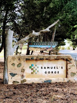 Samuel's Gorge by null