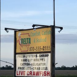 Delta Crawfish Farms & Market - Outside sign