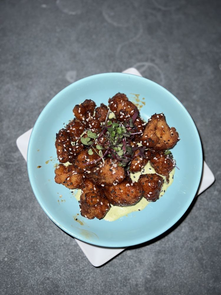 Social spots from Around the Corner