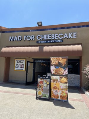 Mad for Cheesecake by null