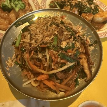 Sal Tang’s - Vegetable Lo Mein - Chinese Near Me - Brooklyn, New York