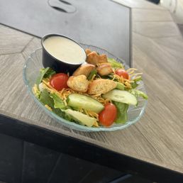 Side house salad with ranch dressing
