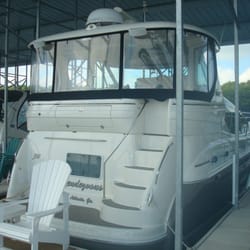 Georgia Boat Brokers - How about this Beautiful Sea Ray 390 Motor Yacht all fresh water and Loaded with options !!!