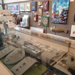White Bird Gallery - Lots of unique jewelry