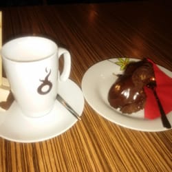Pop Art music café - Čokoládové koule a rozpustná čokoláda na klacku