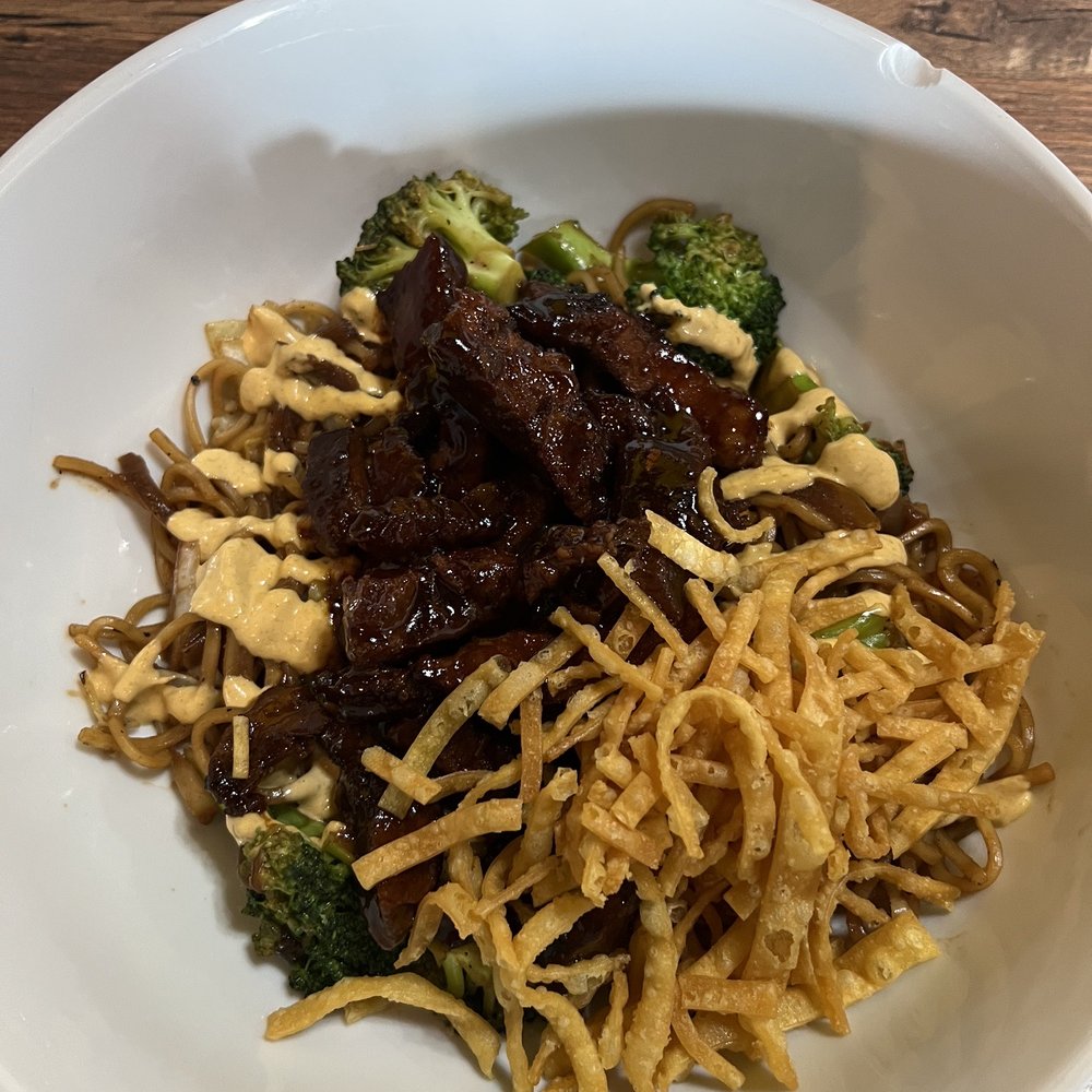 375 Social Kitchen - Lo mein Korean steak bowl - Asian Fusion Near Me - Universal City, Texas