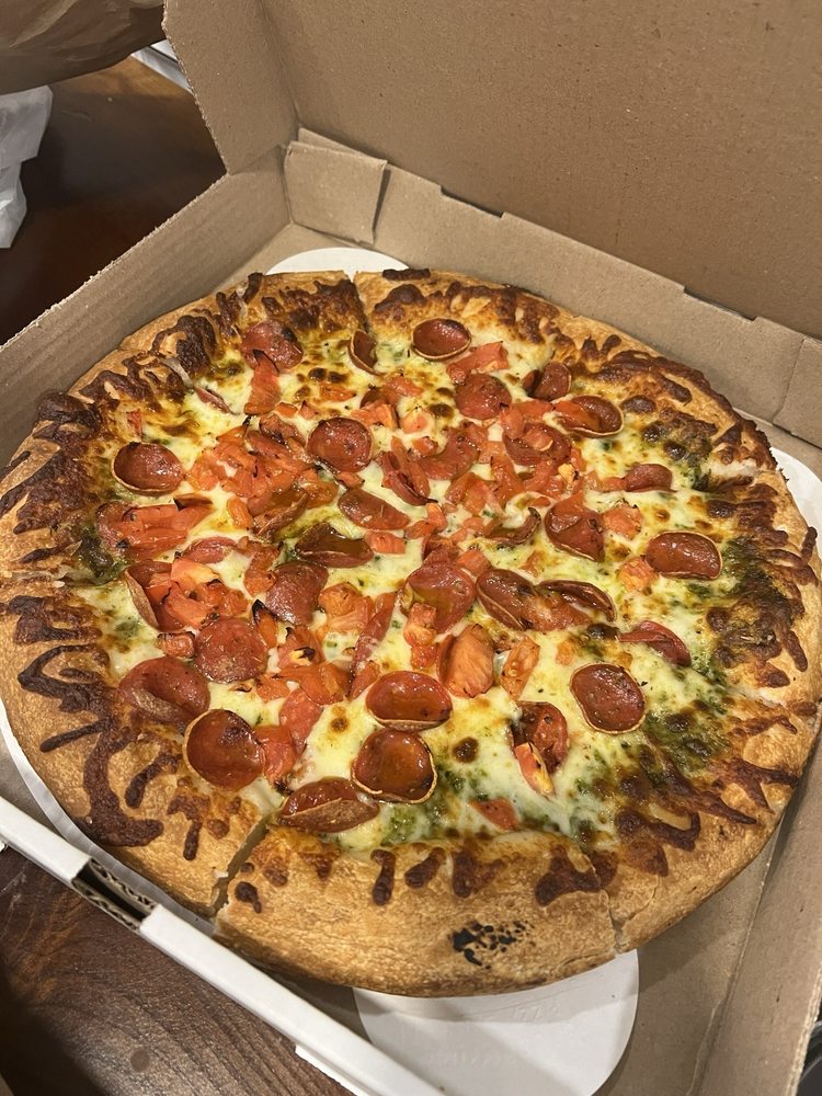 Filippou"s Twisted Pizzeria Logo