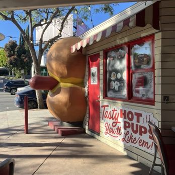 Tail O' the Pup - Burgers Near Me - West Hollywood, California Tail O' the Pup - Burgers Near Me - West Hollywood, California