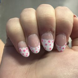 T & T Nails - FUCKASS UGLY ASS SHIT BROO  i can't be seen with this on my hands.  im so embarrassed.