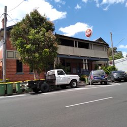 Bunyip Bottom Pub - Outside