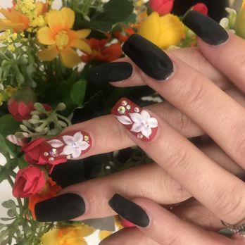 Lisa Nails - Nail Salons Near Me - Pittsburg, California