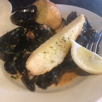 The Marlowe Restaurant and Bar - mussels - Lounges Near Me - Richmond Hill, Ontario The Marlowe Restaurant and Bar - mussels - Lounges Near Me - Richmond Hill, Ontario