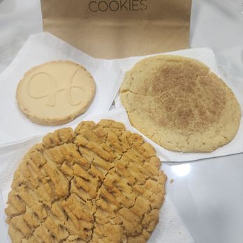 Hudsons Cookies - Cookies from the top going clockwise: - shortbread - snickerdoodle - peanut butter - Desserts Near Me - Irvine, California Hudsons Cookies - Cookies from the top going clockwise: - shortbread - snickerdoodle - peanut butter - Desserts Near Me - Irvine, California