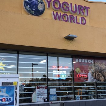 Courtyard by Marriott Vallejo Napa Valley - Frozen yogurt store and food mart next door. After 10pm window service only. Sketchy area - Hotels Near Me - Vallejo, California