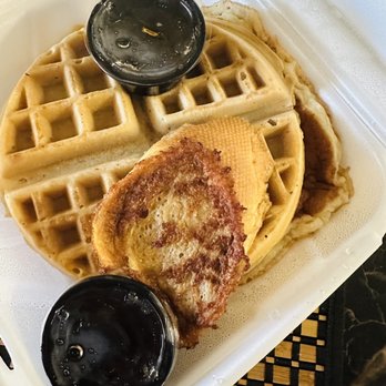 Toasted - Hot Daing (Chicken, eggs and country potatoes in a separate box) - Breakfast & Brunch Near Me - Bakersfield, California Toasted - Hot Daing (Chicken, eggs and country potatoes in a separate box) - Breakfast & Brunch Near Me - Bakersfield, California