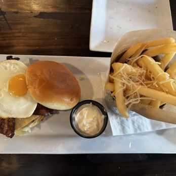 J.R. Neighbors - The "Hatch"et burger with truffle fries - Burgers Near Me - Elizabethtown, Kentucky J.R. Neighbors - The "Hatch"et burger with truffle fries - Burgers Near Me - Elizabethtown, Kentucky