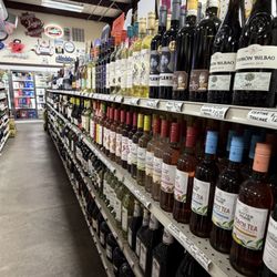 Tomahawk Warehouse Liquor