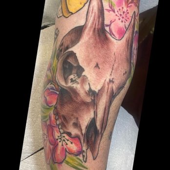 Magic Cobra Park Slope - Watercolor flowers and realistic black and grey goat skull courtesy of Oogie. - Tattoo Near Me - Brooklyn, New York Magic Cobra Park Slope - Watercolor flowers and realistic black and grey goat skull courtesy of Oogie. - Tattoo Near Me - Brooklyn, New York