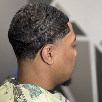 2FlyyCreations - low taper fade - Barbers Near Me 2FlyyCreations - low taper fade - Barbers Near Me