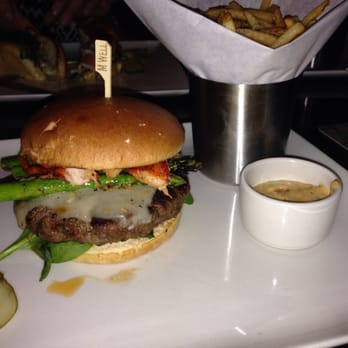 Yard House - Lobster burger "surf n turf" - New American Near Me - Costa Mesa, California