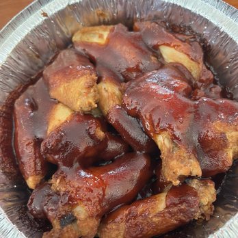 CheZee Pizza - The wings were delicious, tender, very saucy. A little small though. - Pizza Near Me - Portland, Oregon