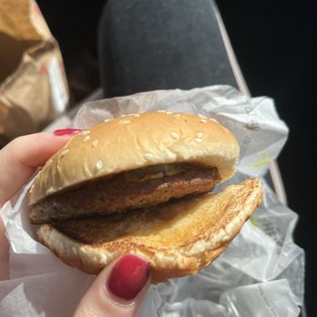 Burger King - Cheeseburger - Burgers Near Me - Paris, Texas
