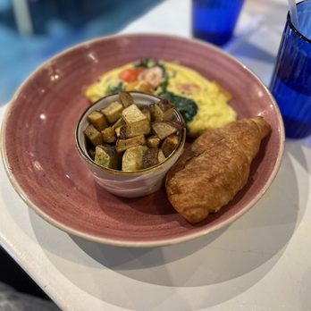 Just Brunch Breakfast Bar - Veggie omelette with potatoes - Breakfast & Brunch Near Me - Duluth, Georgia