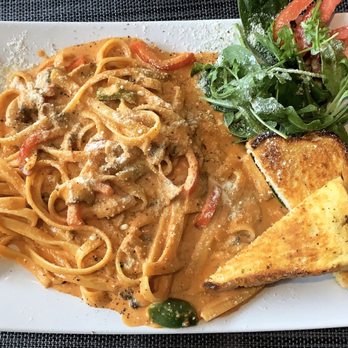 Baretto Caffe - Rose pasta - Cafes Near Me - Toronto, Ontario