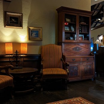 Summit House - Waiting area - Steakhouses Near Me - Fullerton, California Summit House - Waiting area - Steakhouses Near Me - Fullerton, California