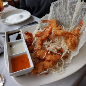Chart House - Ahi tuna and coconut shrimp, yum! - Seafood Near Me - Portland, Oregon