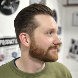 Clyde’s Barbershop
