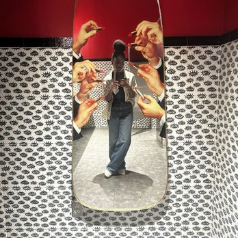 Ale & Ivy - Bathroom - Sports Bars Near Me - Spring, Texas