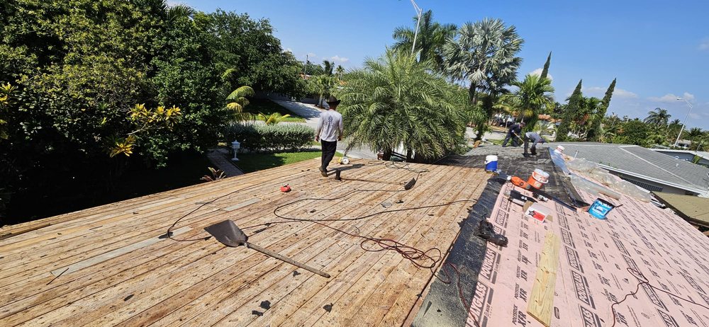 Slide of Sarmiento Roofing Services