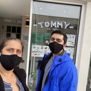 Chocolato Tommy Cafe - Still masking and do we're staff - Cafes Near Me - Oakville, Ontario