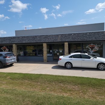 Pool's Body Shop - New paint job - Windshield Installation & Repair Near Me - Winfield, Kansas Pool's Body Shop - New paint job - Windshield Installation & Repair Near Me - Winfield, Kansas
