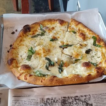 Tobacco Wood Brewing - White pizza - Brewpubs Near Me - Durham, North Carolina Tobacco Wood Brewing - White pizza - Brewpubs Near Me - Durham, North Carolina