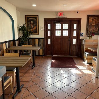 Mission Burrito - Inside seating - Mexican Near Me - Los Angeles, California