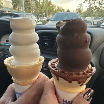 Dairy Queen Ltd Brazier - Large and medium sizes - Ice Cream & Frozen Yogurt Near Me - Simi Valley, California