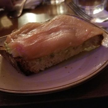 Botte Bar - Avocado e salmon bruschetta - Cocktail Bars Near Me - Astoria, New York Botte Bar - Avocado e salmon bruschetta - Cocktail Bars Near Me - Astoria, New York