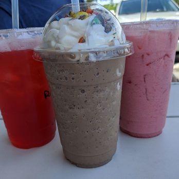 Canes Cafe and Corner Store - Raspberry tea, Frappe & strawberry Italian soda. - Cafes Near Me - Palm Harbor, Florida