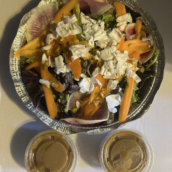 Donna Jean - 1/2 salad w garlic vinaigrette - Vegan Near Me - Sherman Oaks, California
