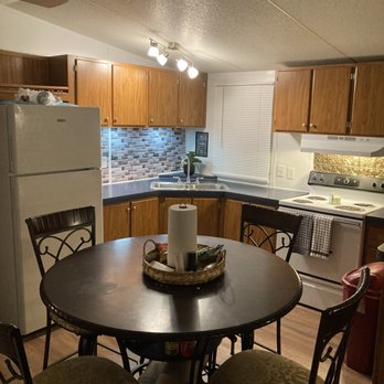 The Chari Place - Kitchen: Refrigerator/Stove/Microwave/Coffeemaker - Vacation Rentals Near Me The Chari Place - Kitchen: Refrigerator/Stove/Microwave/Coffeemaker - Vacation Rentals Near Me