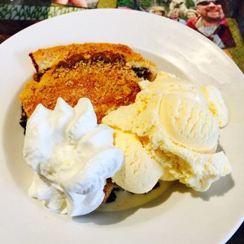 Side Street Cafe - The most amazing blueberry pie with vanilla ice cream. - American Near Me - Bar Harbor, Maine