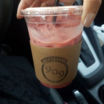 Platform 909 - Trying the redvelvett latte over ice - Coffee & Tea Near Me - Chino Hills, California