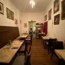 Esse Osteria - Inner dining room - Osteria Tressanti